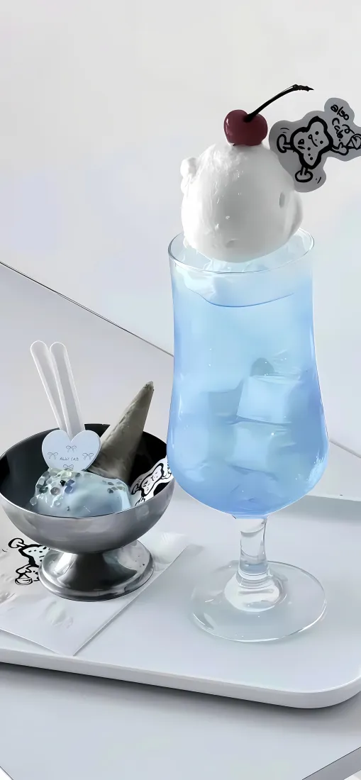 蓝色饮品手机壁纸｜ins风背景图片 - 甜品冰淇淋樱桃「哲风壁纸」