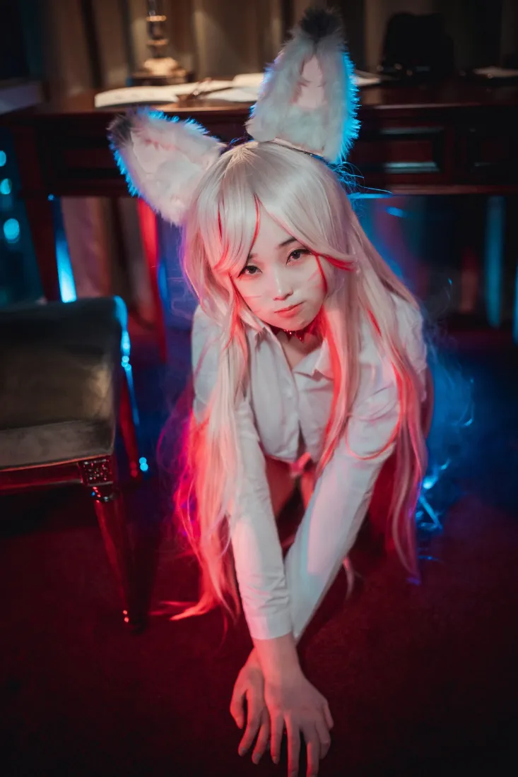 粉色头发兽耳cos手机壁纸｜红蓝背景 - 可爱少女「哲风壁纸」