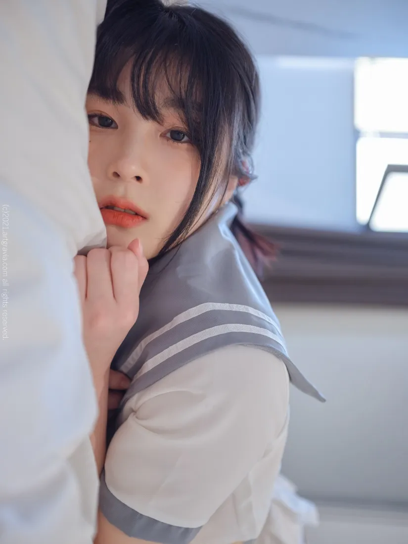 水手服少女手机壁纸｜居家背景图片 - 青春日系「哲风壁纸」