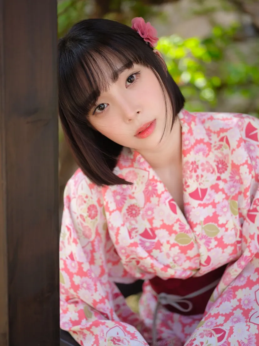 和服少女手机壁纸｜日式背景图片 - 粉色花纹「哲风壁纸」