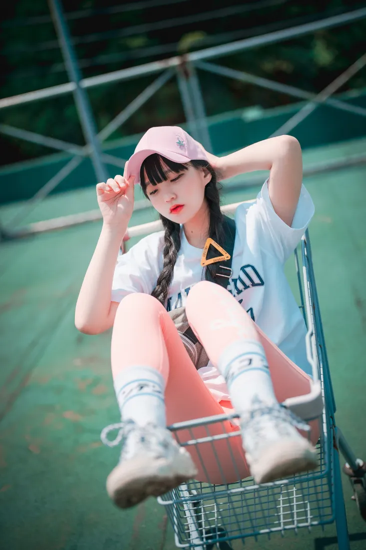 粉色系少女户外手机壁纸｜购物车背景图片 - 活力休闲「哲风壁纸」