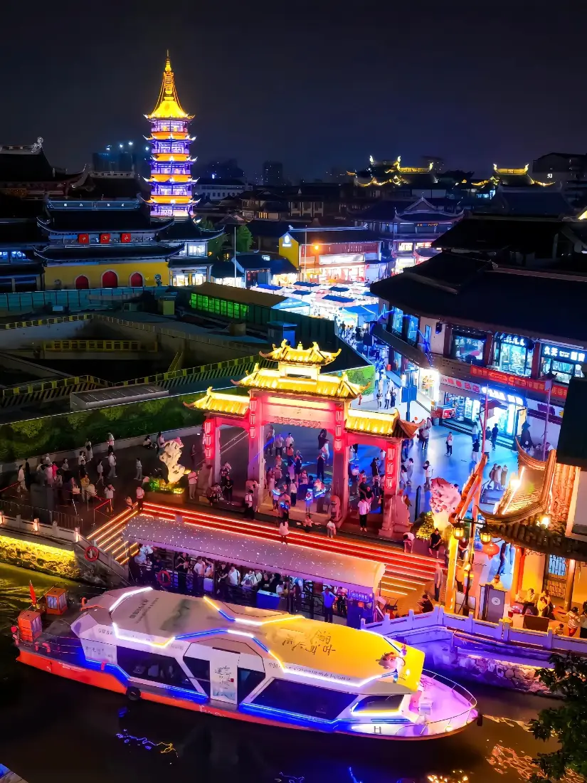 苏州夜景手机壁纸｜江南水乡背景图片 - 古塔游船夜色「哲风壁纸」