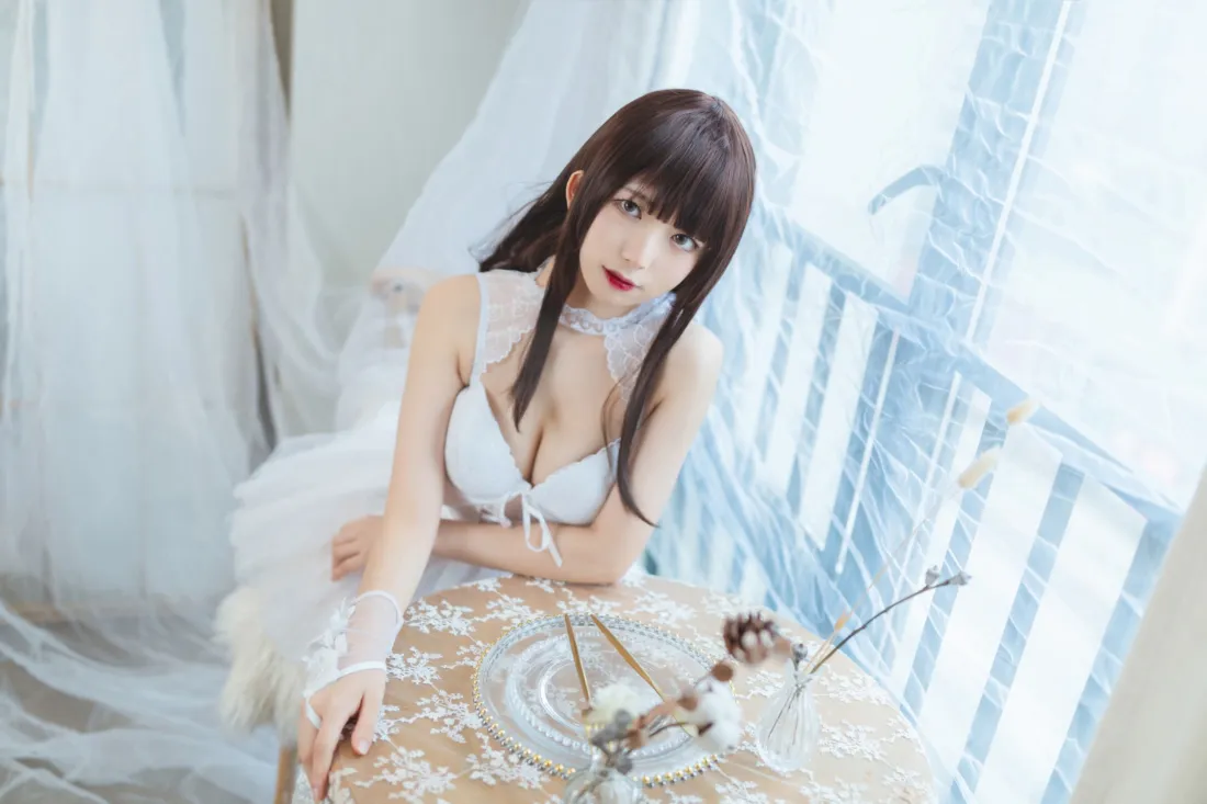 白衣美女手机壁纸｜室内背景图片 - 白色纱帘婚纱「哲风壁纸」