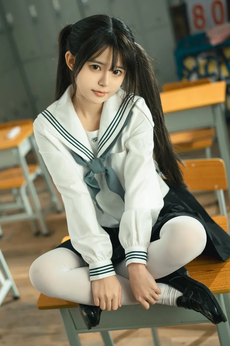 水手服学生手机壁纸｜教室背景 - 双马尾少女「哲风壁纸」