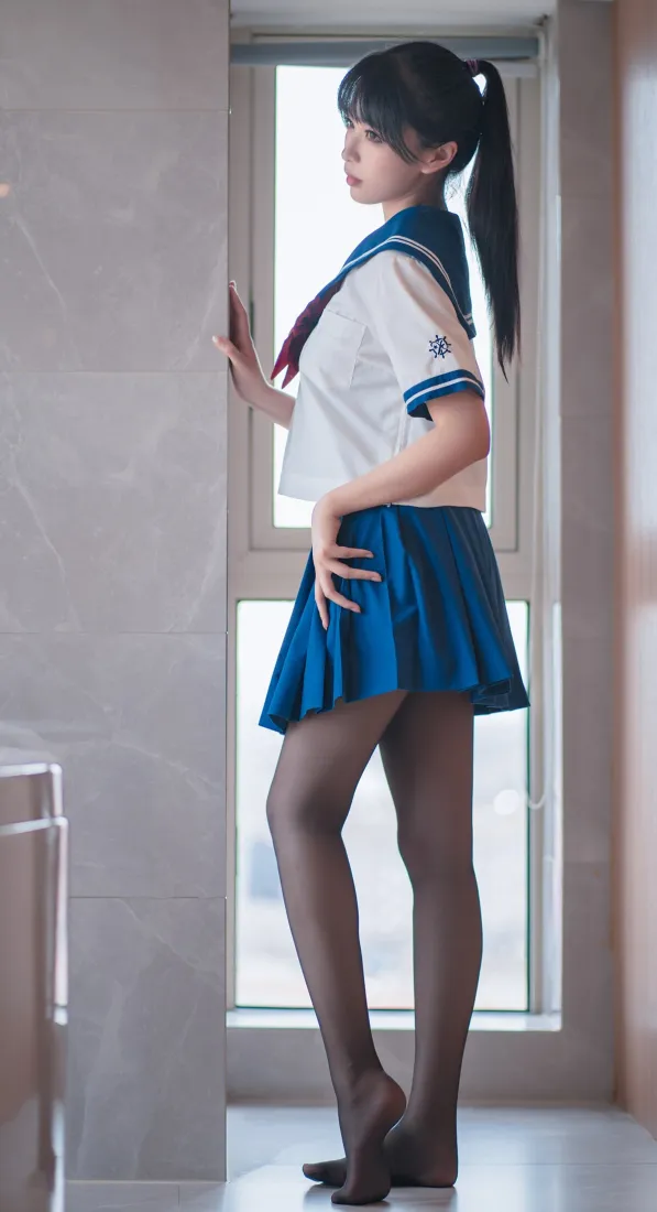 JK制服少女手机壁纸｜居家办公背景 - 黑丝校服「哲风壁纸」