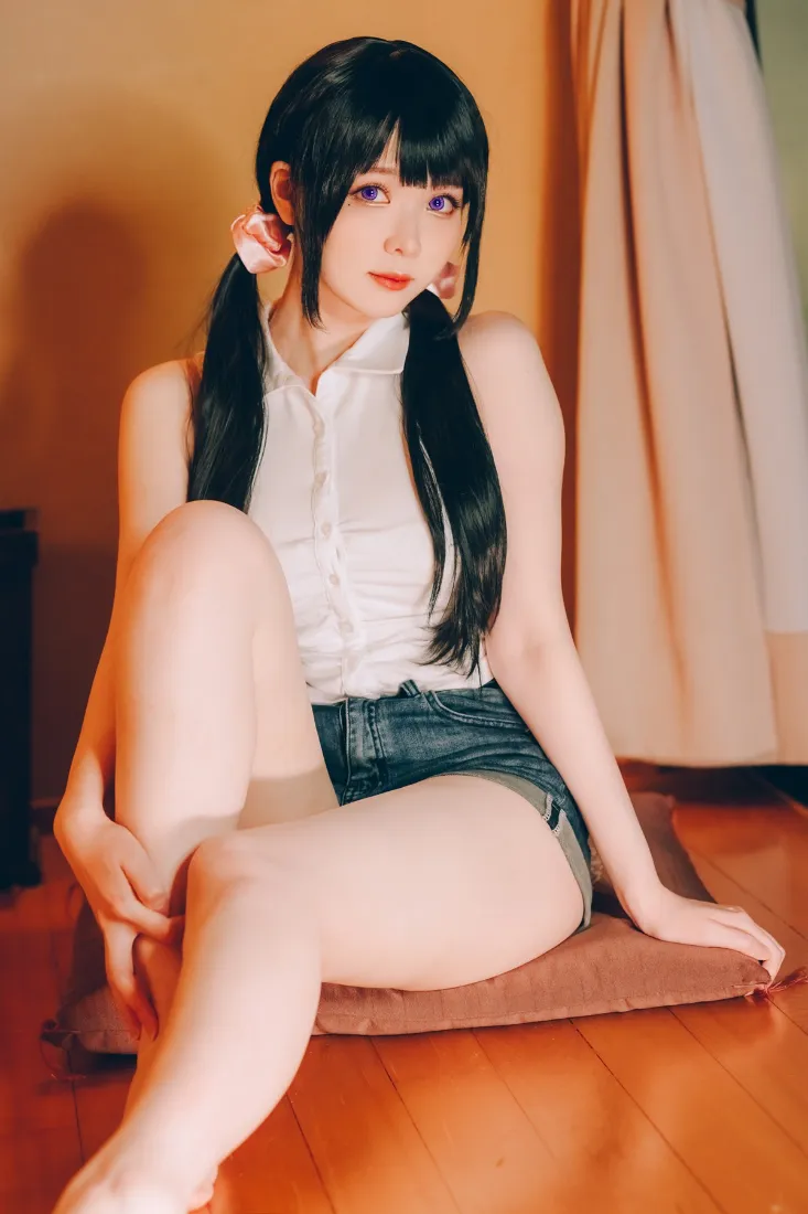 双马尾女孩手机壁纸｜居家室内 - 白衬衫牛仔短裤「哲风壁纸」