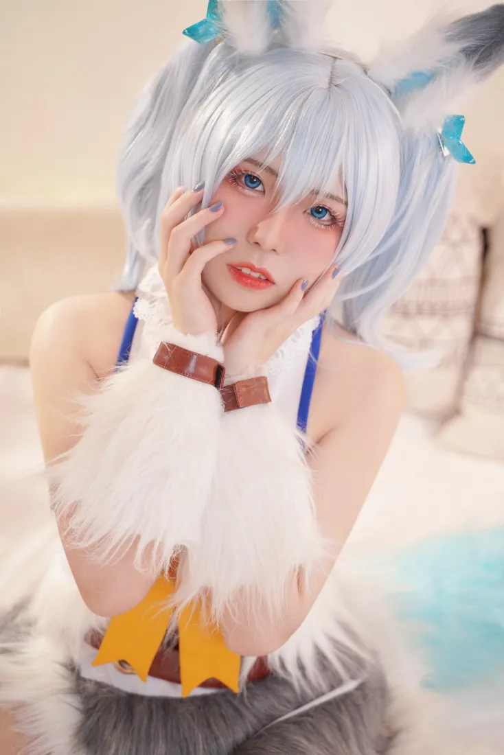 cosplay兽耳少女手机壁纸｜白色背景图片 - 角色扮演「哲风壁纸」