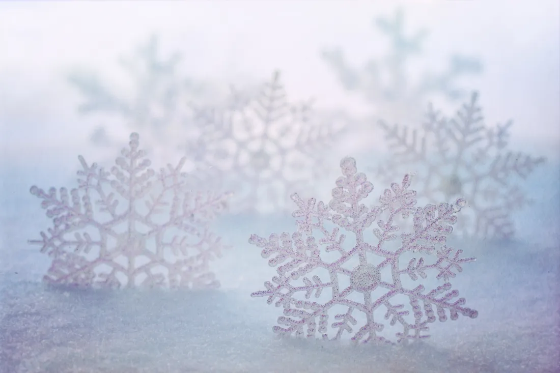 5k雪花壁纸｜雪景背景图片 - 冬季冰晶雾感「哲风壁纸」