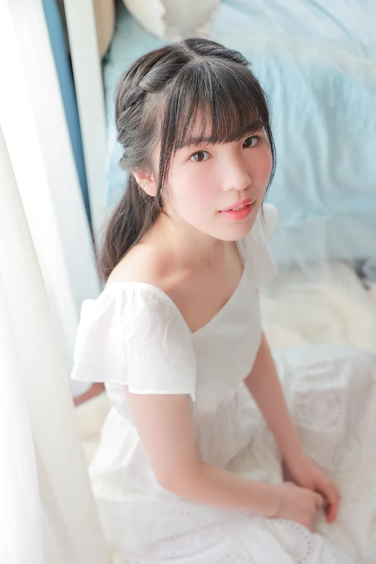 女孩手机壁纸｜白色居家背景图片 - 卧室清新风格「哲风壁纸」