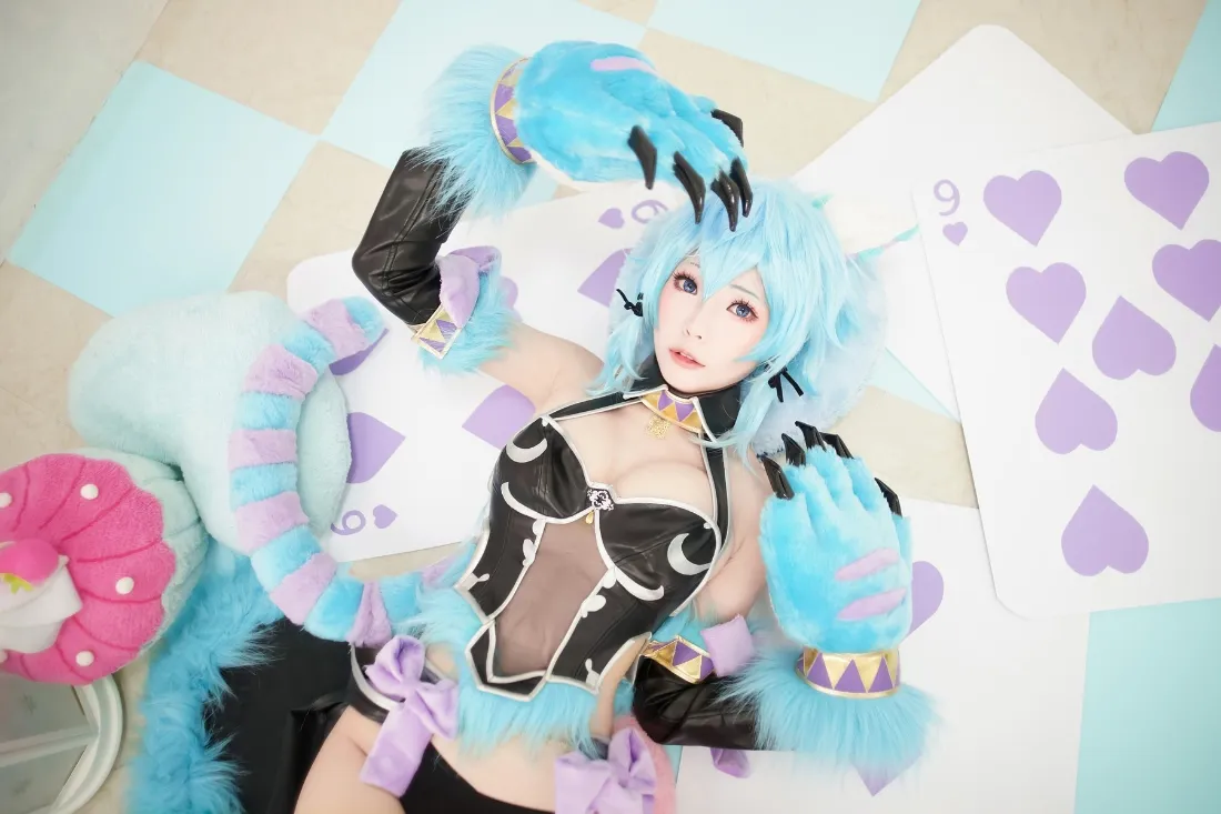 2k蓝色cosplay角色壁纸｜爱心背景图片 - 角色扮演「哲风壁纸」