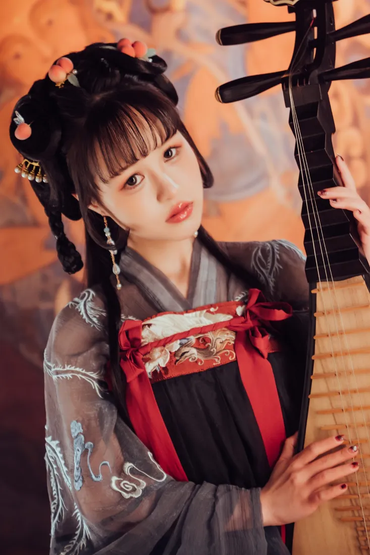 古风女子手机壁纸｜琵琶背景图片 - 汉服音乐「哲风壁纸」