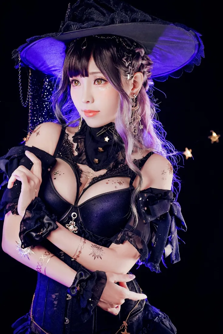 女巫cosplay手机壁纸｜紫色背景 - 暗黑哥特风格「哲风壁纸」