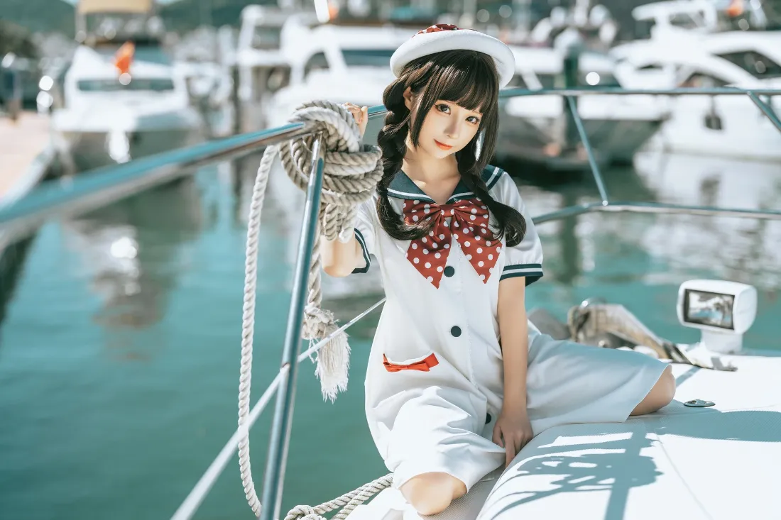 2k水手服少女壁纸｜船上背景图 - 白色日系清新「哲风壁纸」