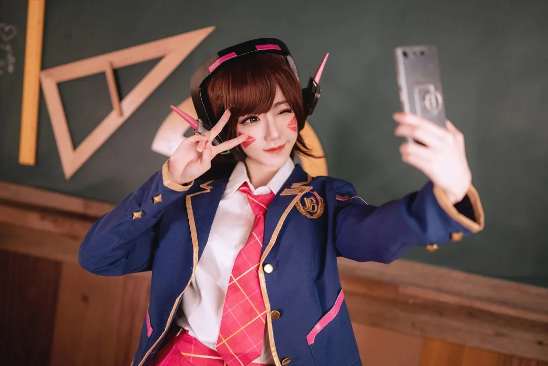 2kcosplay女生壁纸｜教室背景图片 - 自拍校服风「哲风壁纸」