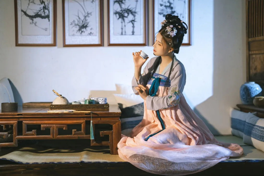 2k古装女子壁纸｜古风背景图片 - 中式室内茶艺「哲风壁纸」