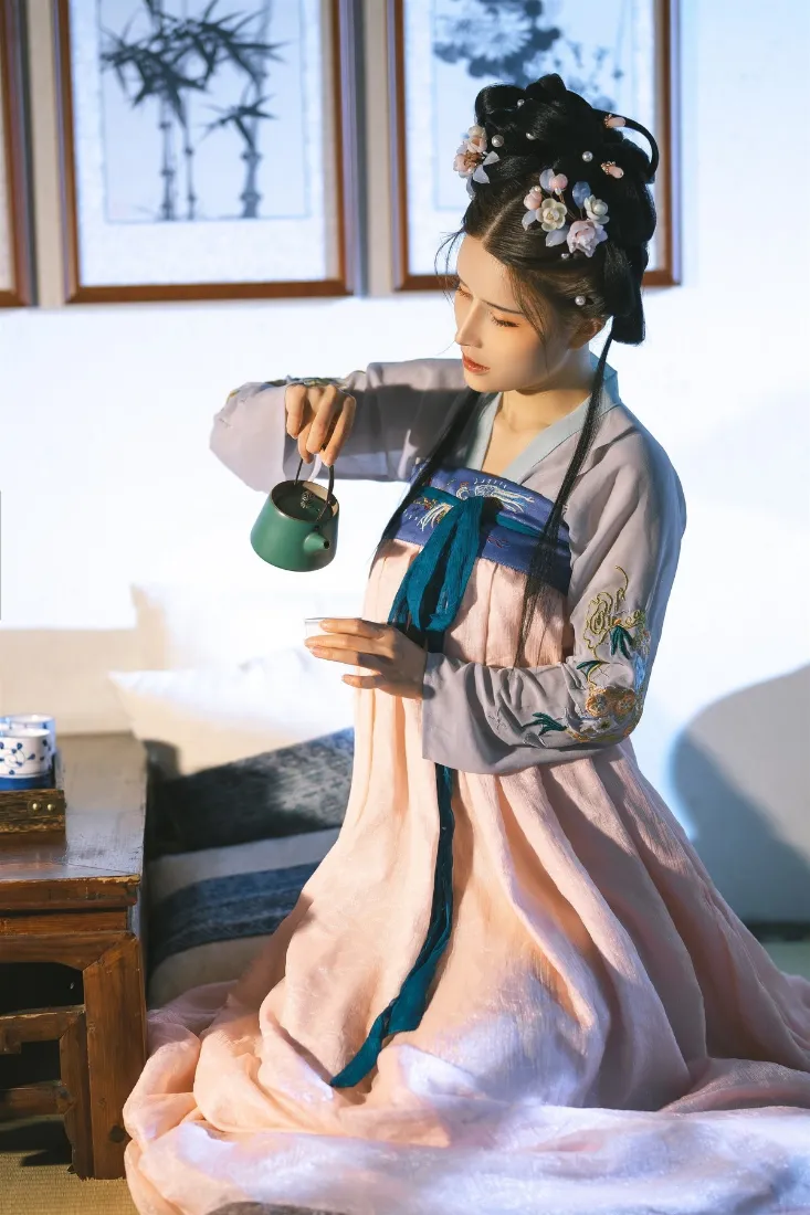 汉服古风手机壁纸｜古风背景图片 - 茶道仕女「哲风壁纸」