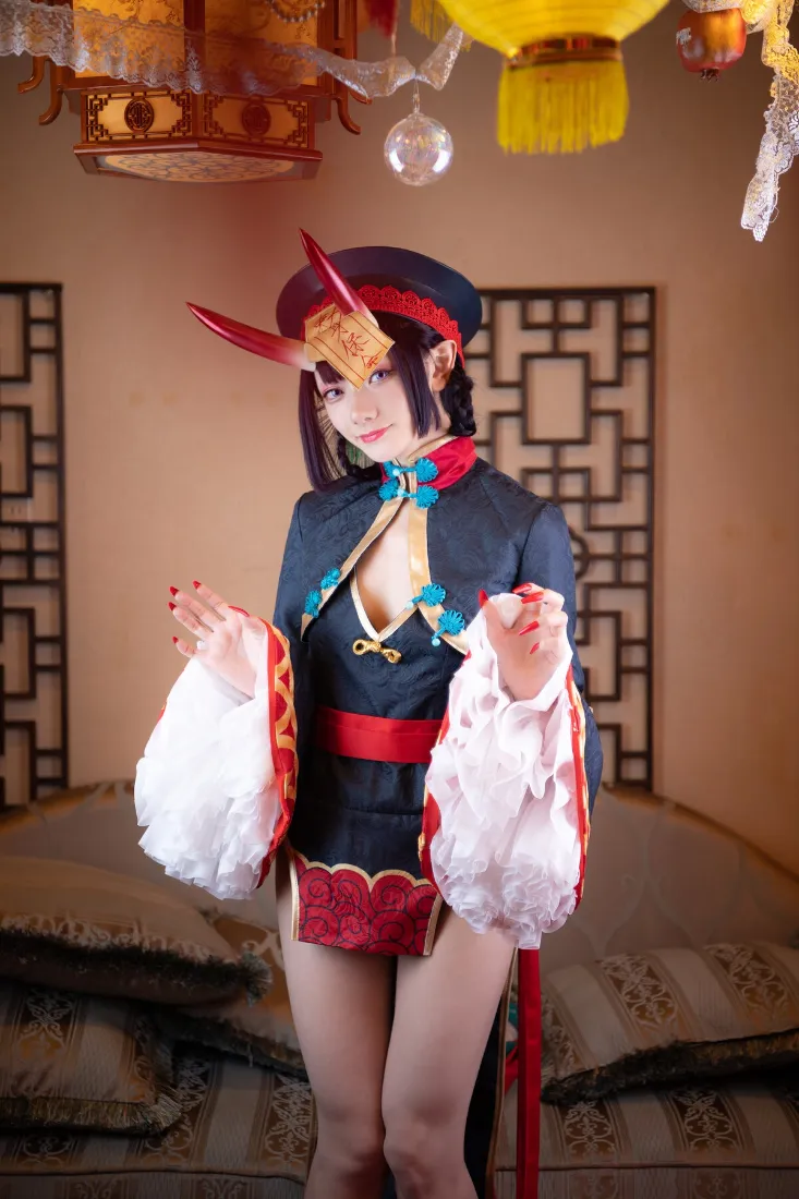 胡桃小僵尸古风手机壁纸｜中国风背景图片 - 红色服饰「哲风壁纸」