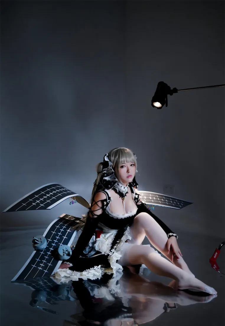 cosplay美女手机壁纸｜摄影棚背景图片 - 黑色翅膀装「哲风壁纸」