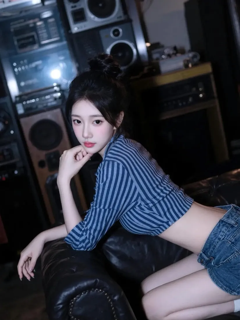 丸子头美女手机壁纸｜录音室背景图片 - 氛围感写真「哲风壁纸」