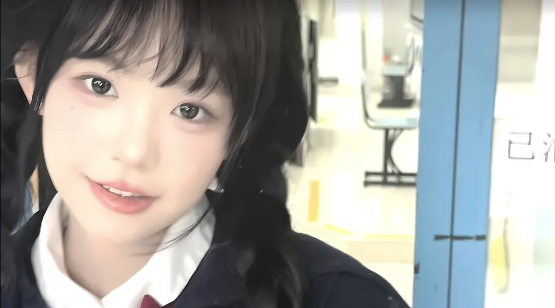 4k夏不萌壁纸｜教室场景背景图片 - 可爱甜美少女「哲风壁纸」