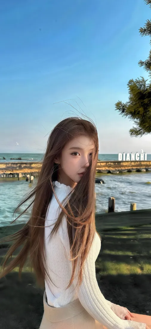 长发美女手机壁纸｜海边背景图片 - iOS「哲风壁纸」