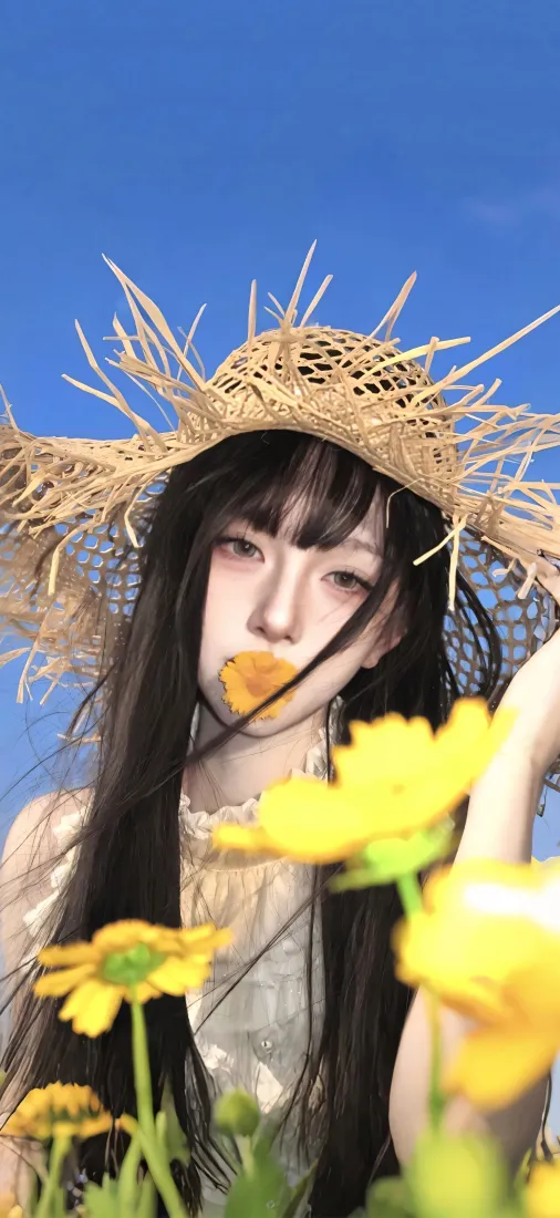 草帽美女手机壁纸｜蓝天户外背景图片 - 黄色菊花「哲风壁纸」