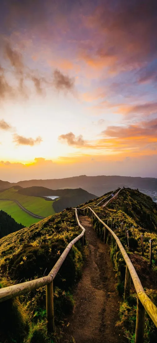 晚霞山丘手机壁纸｜自然风景背景图片 - 山间步道「哲风壁纸」