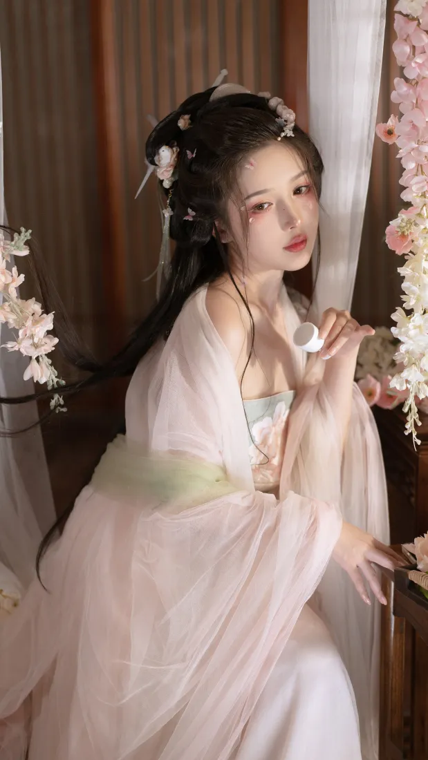 古风汉服美女手机壁纸｜竖屏背景图片 - 簪花古典美人「哲风壁纸」