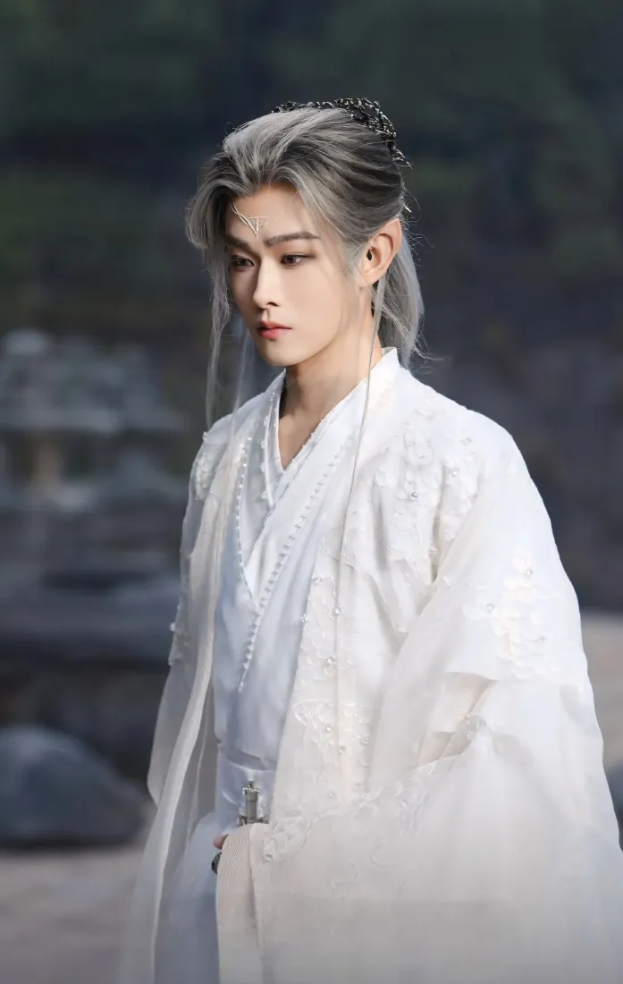 田嘉瑞手机壁纸｜古风背景图片 - 银发龙神大人「哲风壁纸」