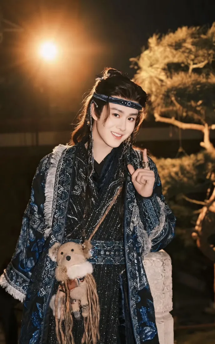 田嘉瑞手机壁纸｜古风夜景背景图片 - 寄灵造型「哲风壁纸」