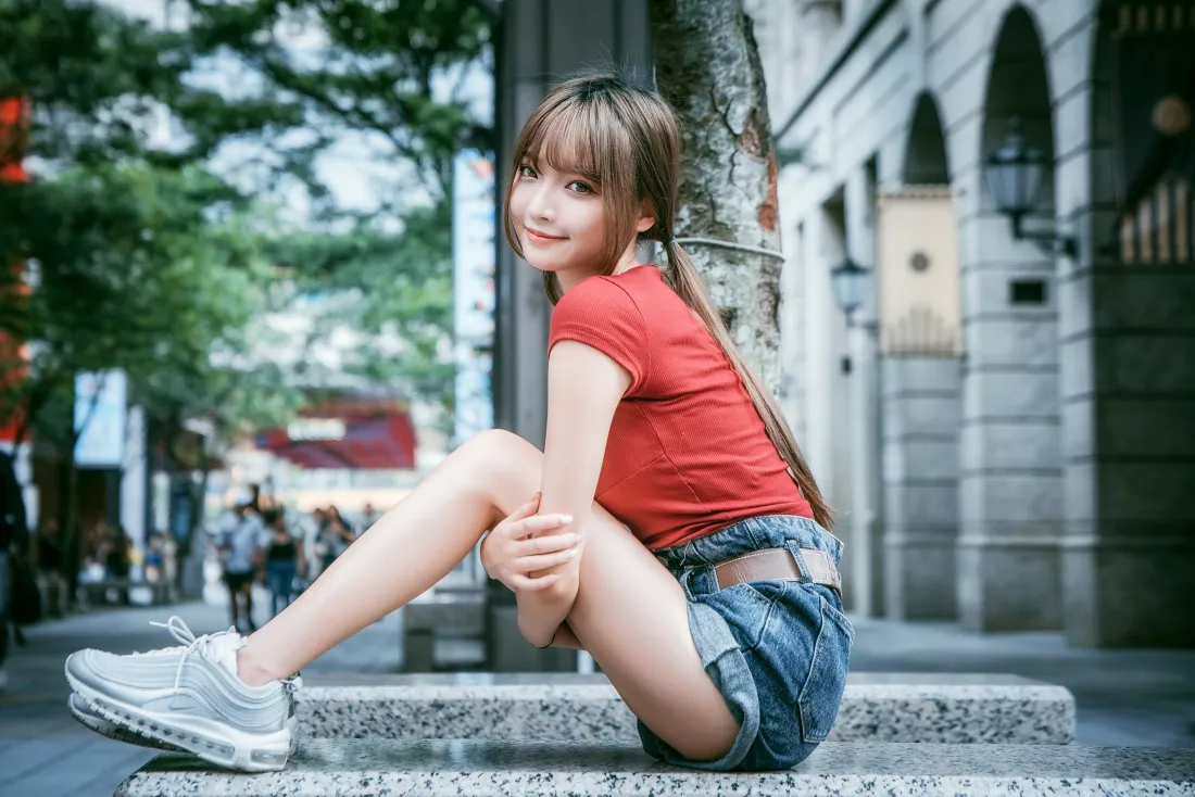 5k少女壁纸｜街头背景图片 - 休闲街拍「哲风壁纸」