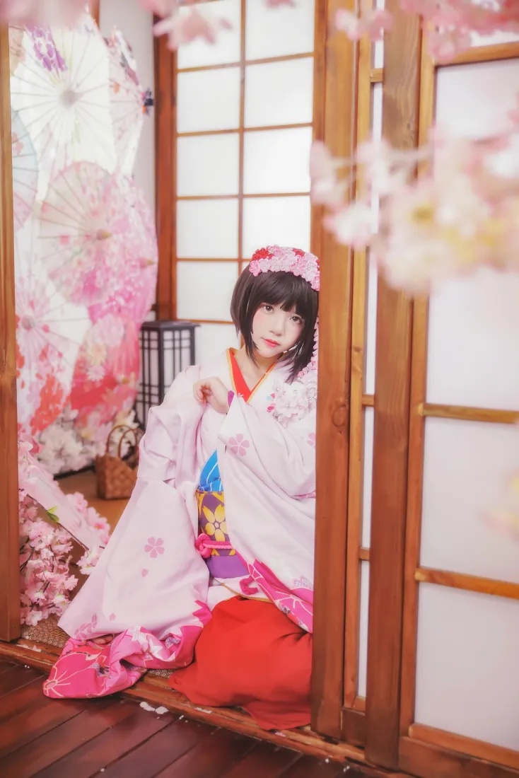 桜桃喵手机壁纸｜加藤惠和服背景图片 - 可爱cosplay「哲风壁纸」