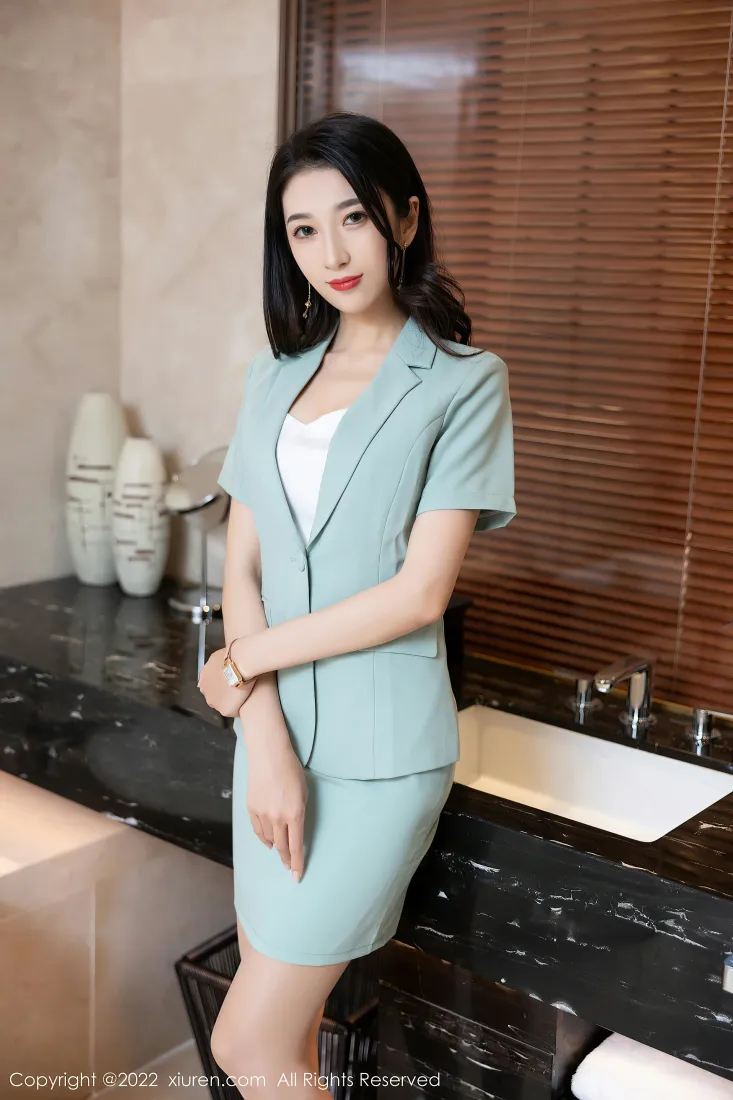 林乐一手机壁纸｜OL制服背景图片 - 气质美女写真「哲风壁纸」