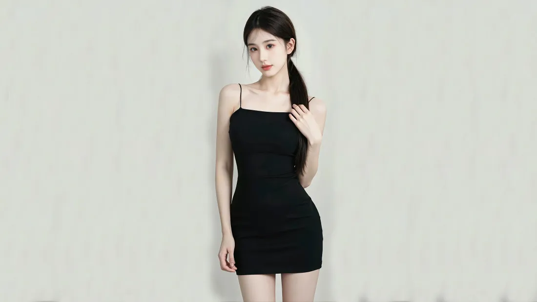 8k气质美女壁纸｜简约纯色背景图片 - 黑色吊带裙写真「哲风壁纸」
