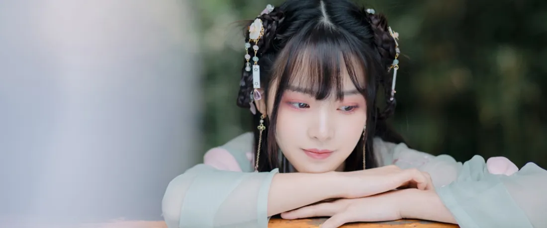 3k汉服少女壁纸｜户外清新背景图片 - 温柔氛围感「哲风壁纸」