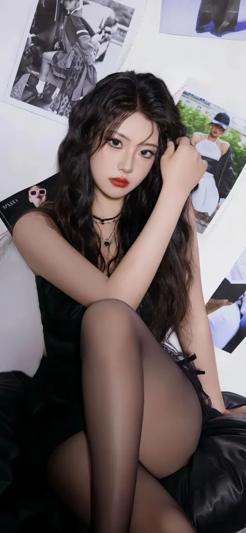 卷发美女手机壁纸｜室内写真背景图片 - 甜酷穿搭「哲风壁纸」