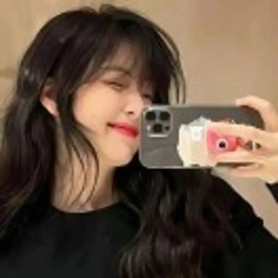 坐黄昏的用户头像 - 哲风壁纸