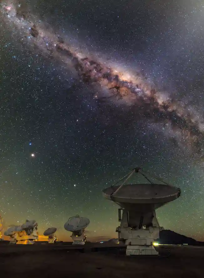 《星空》手机壁纸-望远镜-天文台照片