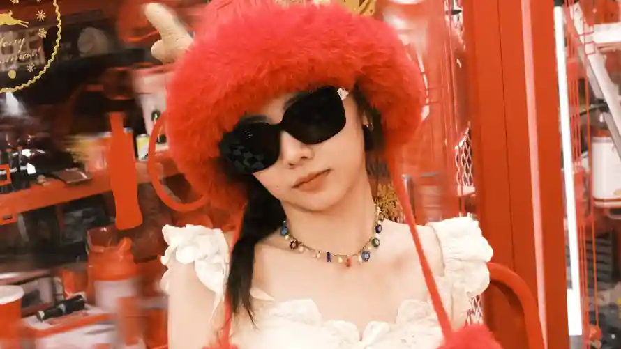 3k可爱壁纸-女明星与谭松韵-时尚墨镜热门的壁纸「哲风壁纸」