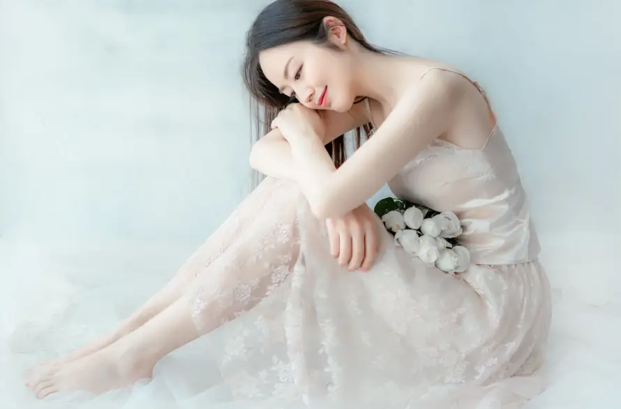 4k优雅壁纸-美女壁纸和性感-壁纸推荐「哲风壁纸」