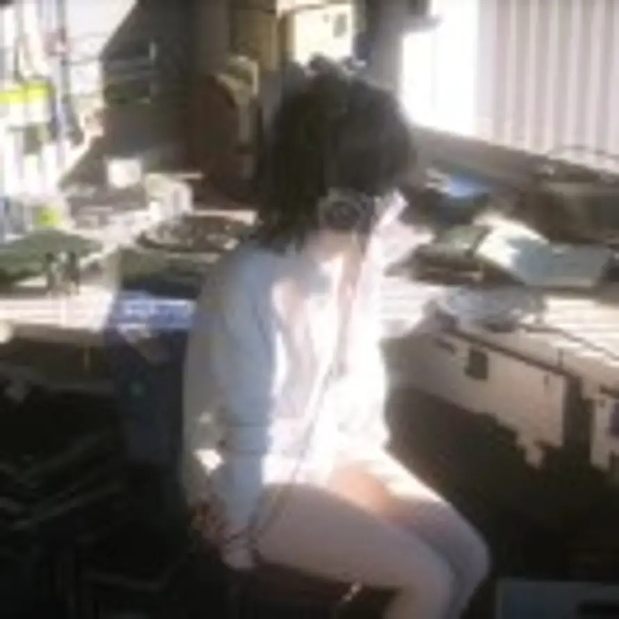 灬苦艾酒的头像