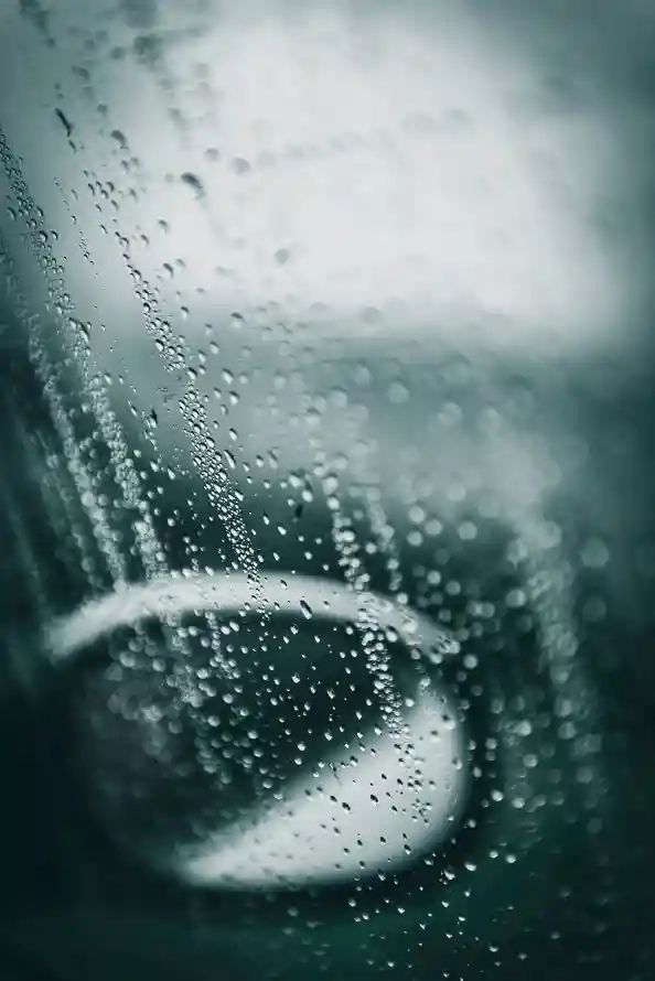 4k下雨壁纸 - 雨 - 朦胧 - 水滴「哲风壁纸」