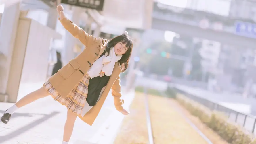 2k活力壁纸-城市街道 - 美女-户外场景壁纸分享「哲风壁纸」