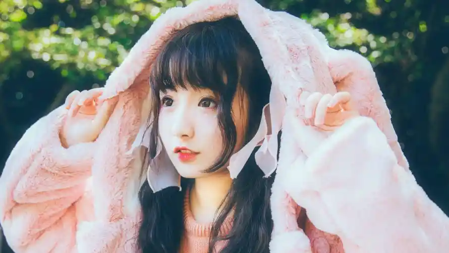 2k可爱壁纸-户外美少女 - 美女-清新风摄影「哲风壁纸」