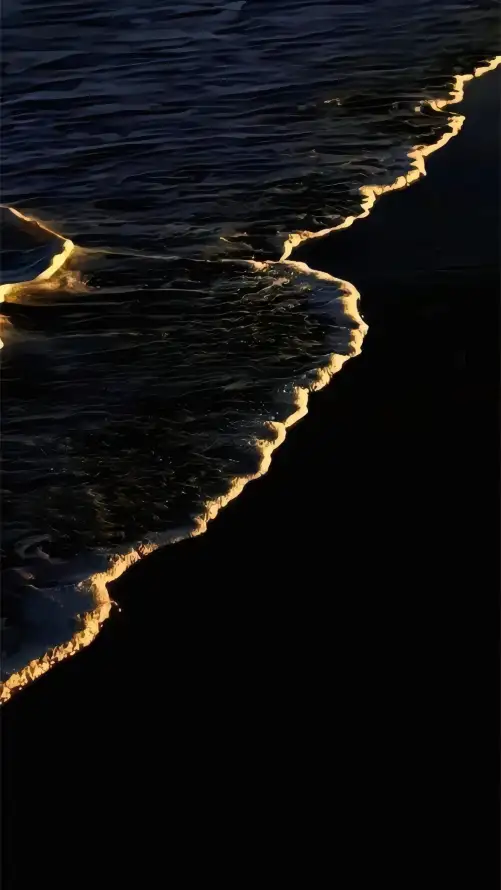 4k自然景观壁纸 - 海边风景 - 黑色沙滩 - 荧光海浪「哲风壁纸」