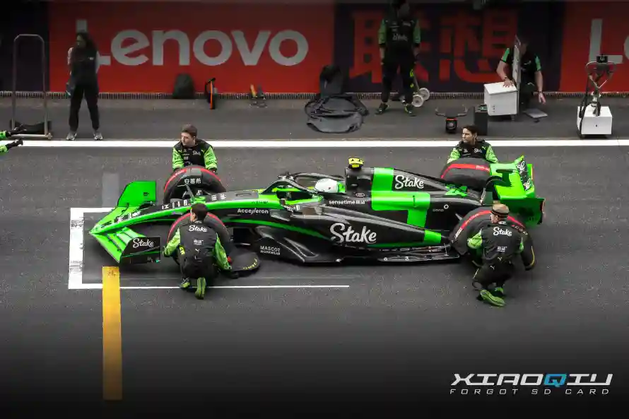 6k周冠宇壁纸-F1赛事壁纸和竞速体育-绿色赛车「哲风壁纸」