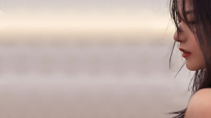 4k海边壁纸 - 氛围感 - 美女侧脸 - wallpaper「哲风壁纸」
