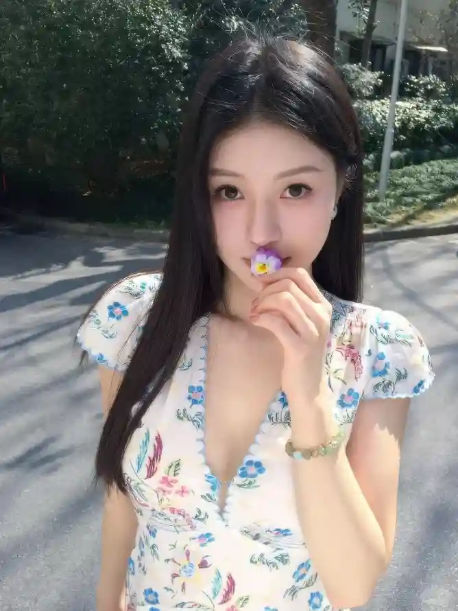 4k碎花裙壁纸 - 美女壁纸2K - 热门壁纸 - wallpaper「哲风壁纸」