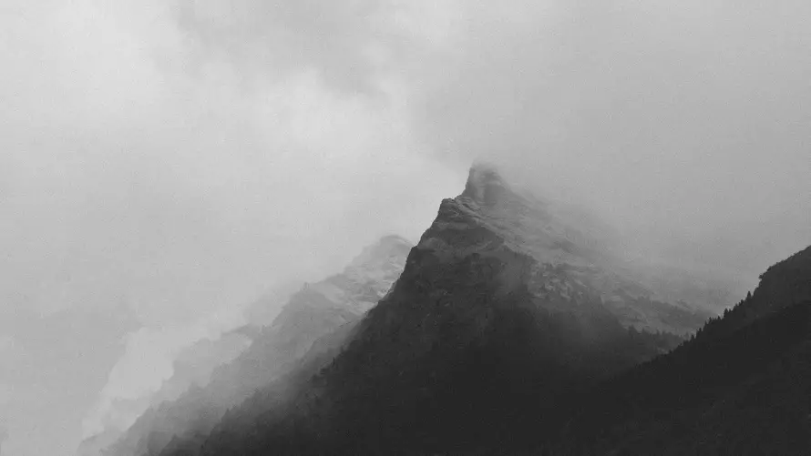 4k黑白壁纸 - 山 - 自然意境 - 山景背景「哲风壁纸」