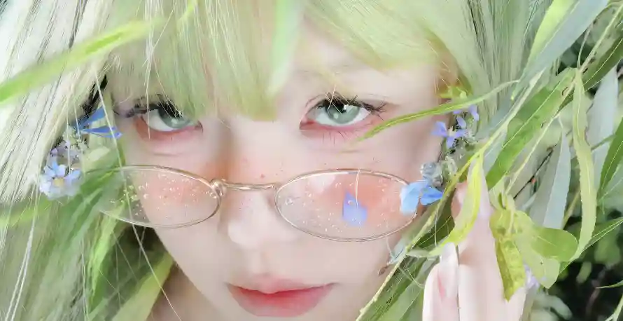 6k少女壁纸-绿色系壁纸和森系绿植-植物元素「哲风壁纸」